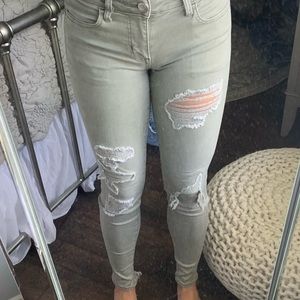 American Eagle skinny jeans
